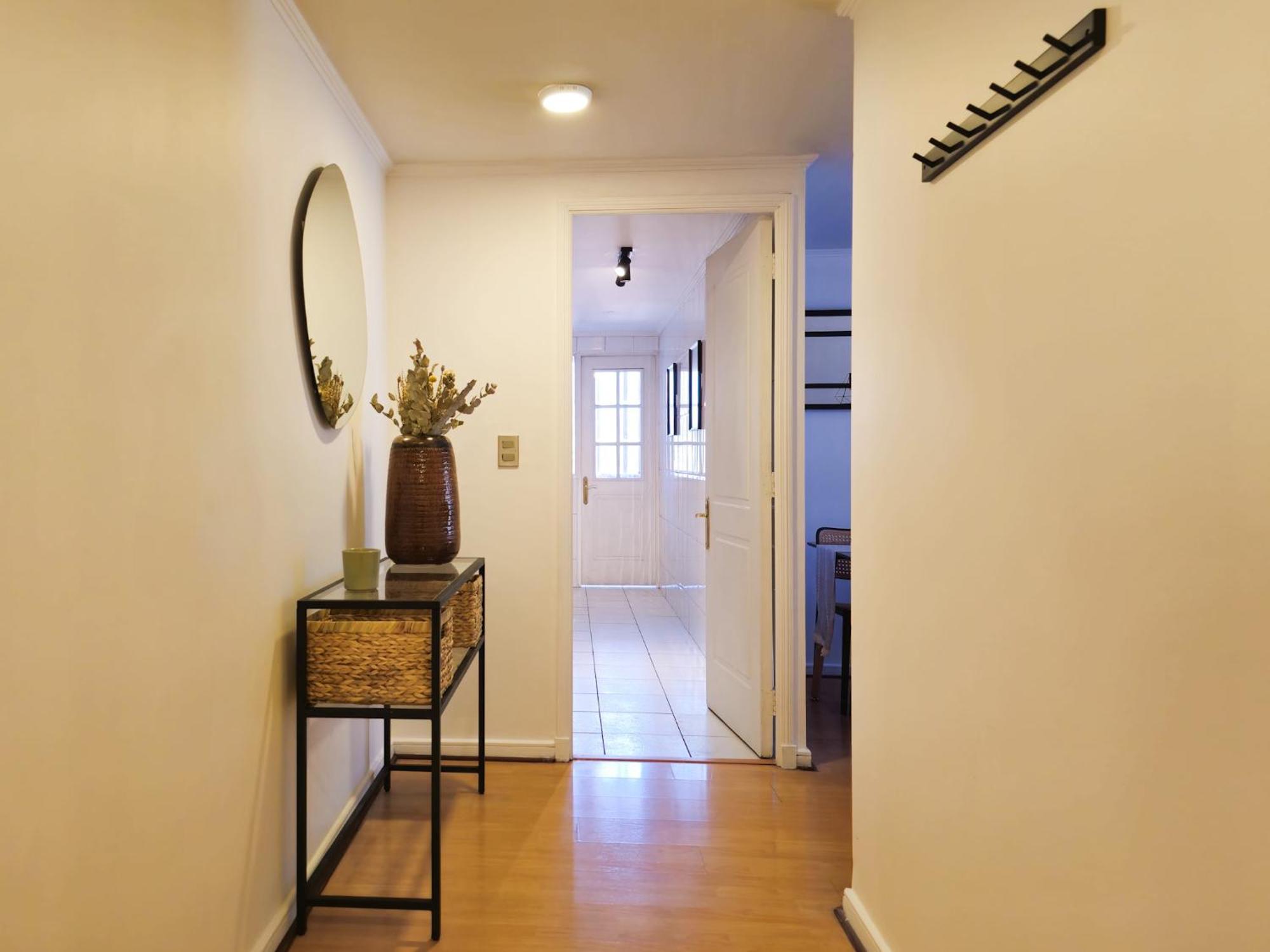 Apartamento Dpto A Pasos Del Costanera Center Con Aire Acondicionado En Barrio El Golf *